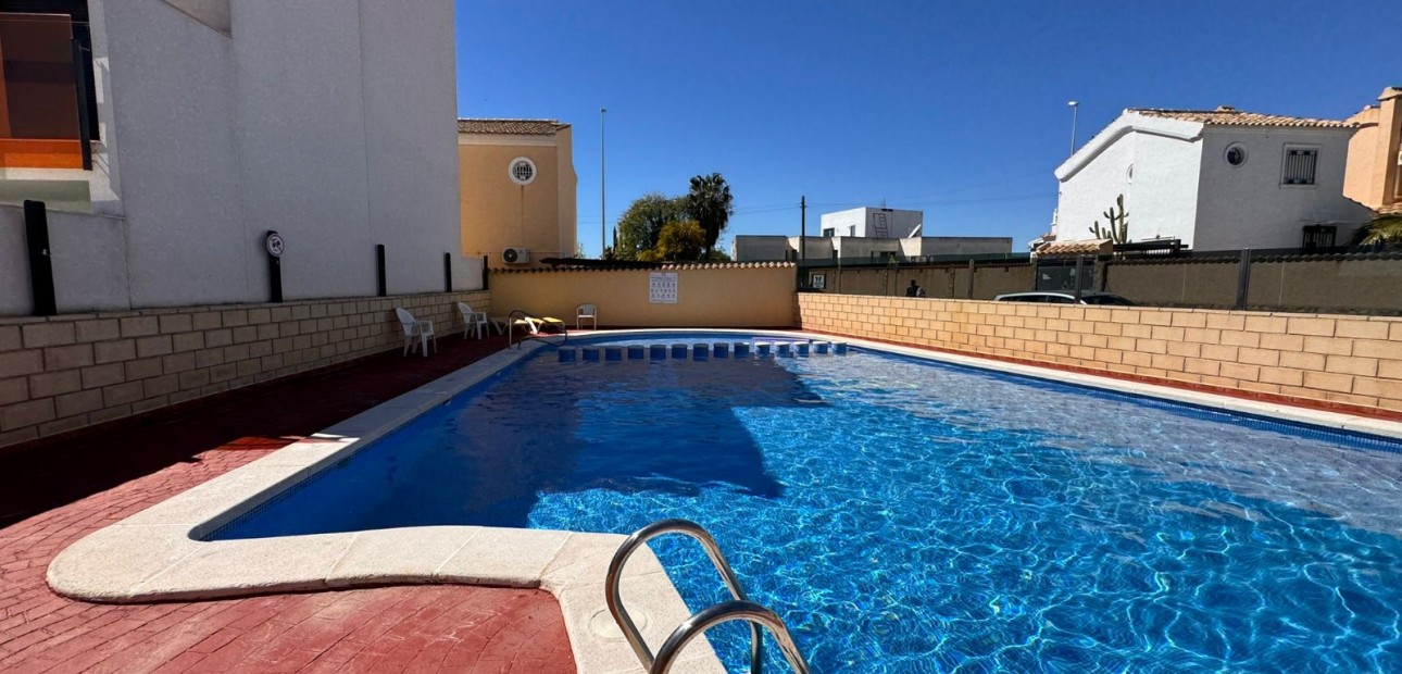 Venta - Adosado -
Orihuela Costa - Lomas de Don Juan