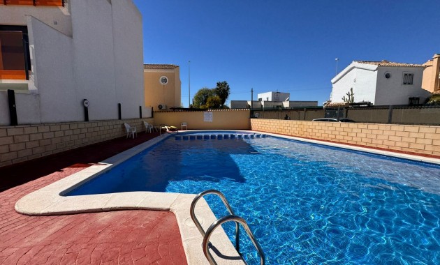 Venta - Adosado -
Orihuela Costa - Lomas de Don Juan