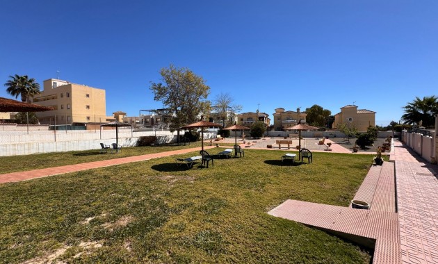 Venta - Adosado -
Orihuela Costa - Lomas de Don Juan