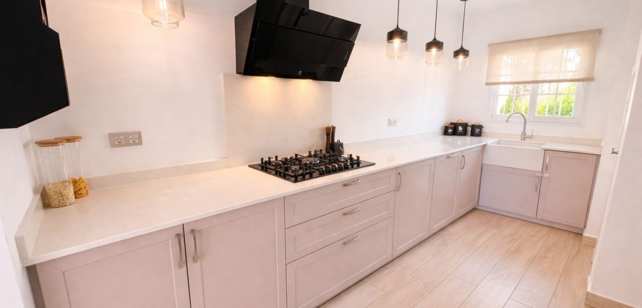 Sale - Detached Villa -
Orihuela Costa - Los Dolses