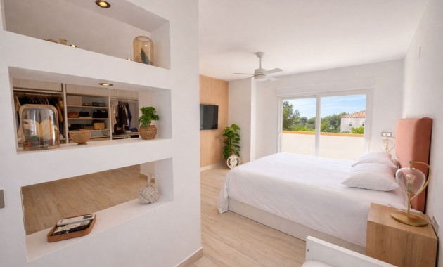 Sale - Detached Villa -
Orihuela Costa - Los Dolses