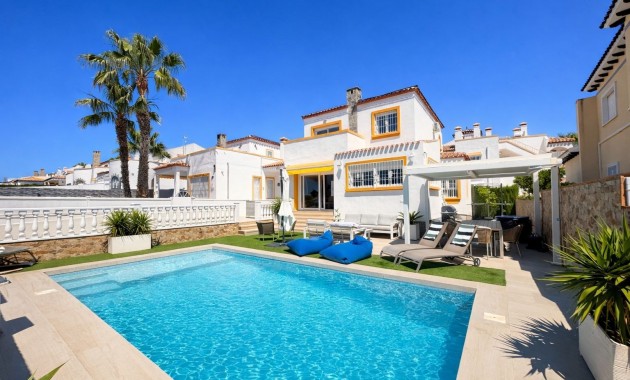 Sale - Detached Villa -
Orihuela Costa - Los Dolses