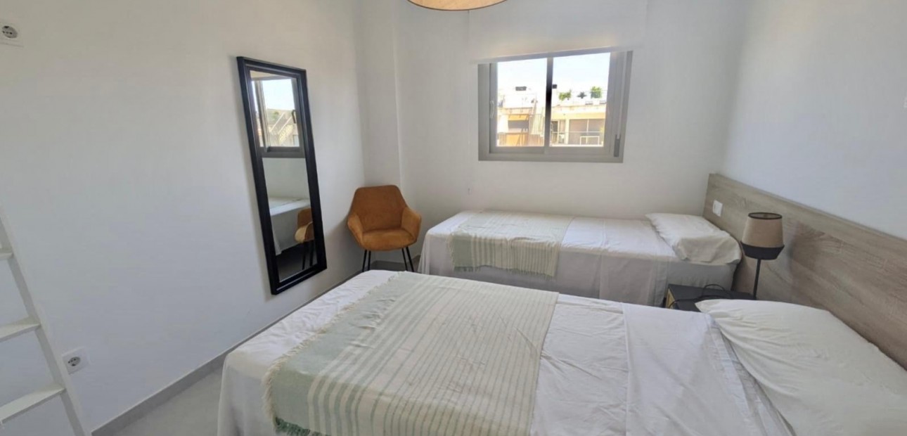 Venta - Apartamento / piso -
Orihuela Costa - Villamartin