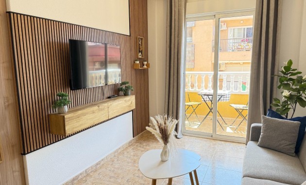 Venta - Apartamento / piso -
Torrevieja - Los Europeos