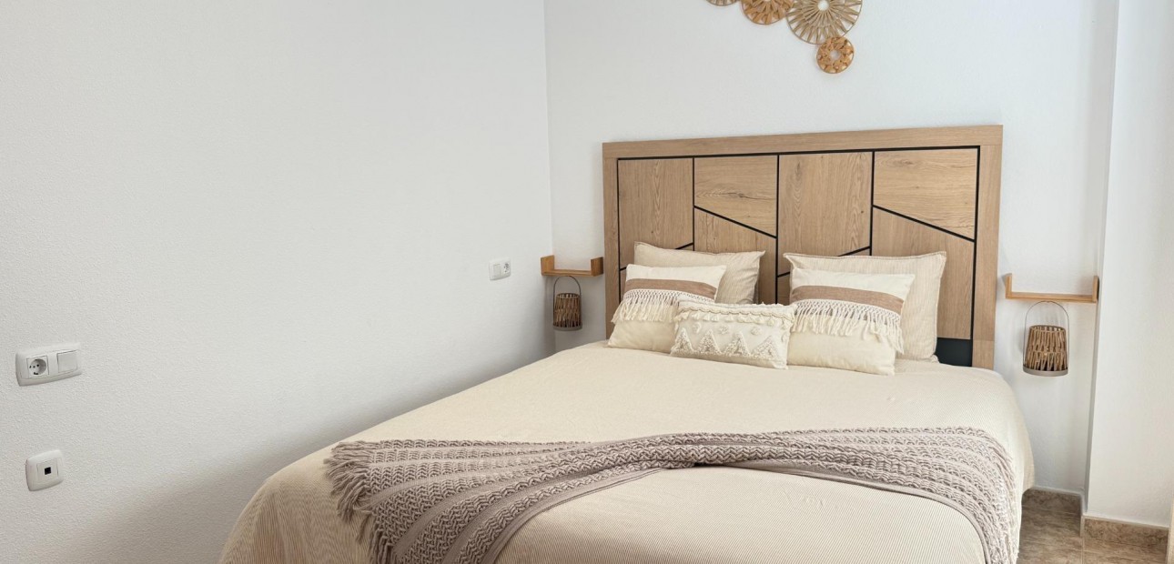 Venta - Apartamento / piso -
Torrevieja - Los Europeos
