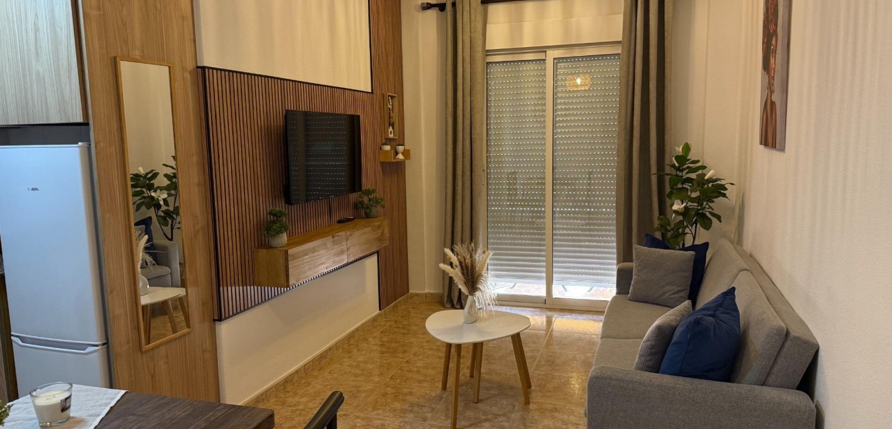 Venta - Apartamento / piso -
Torrevieja - Los Europeos