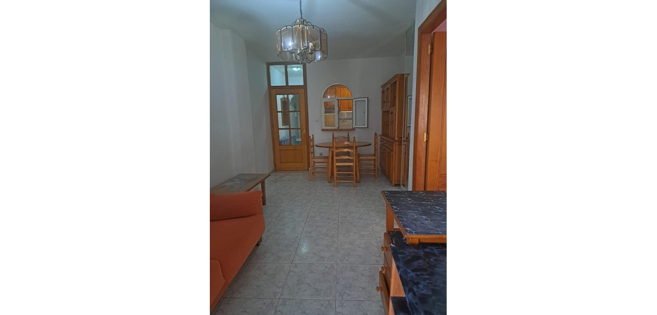 Venta - Apartamento / piso -
Torrevieja - Centro