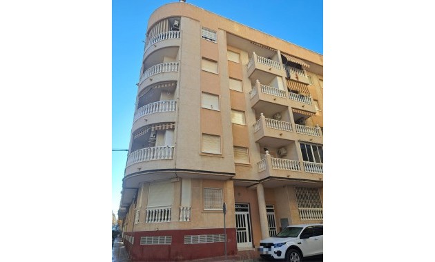 Venta - Apartamento / piso -
Torrevieja - Centro