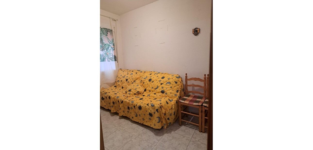 Venta - Apartamento / piso -
Torrevieja - Centro