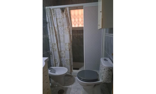Venta - Apartamento / piso -
Torrevieja - Centro