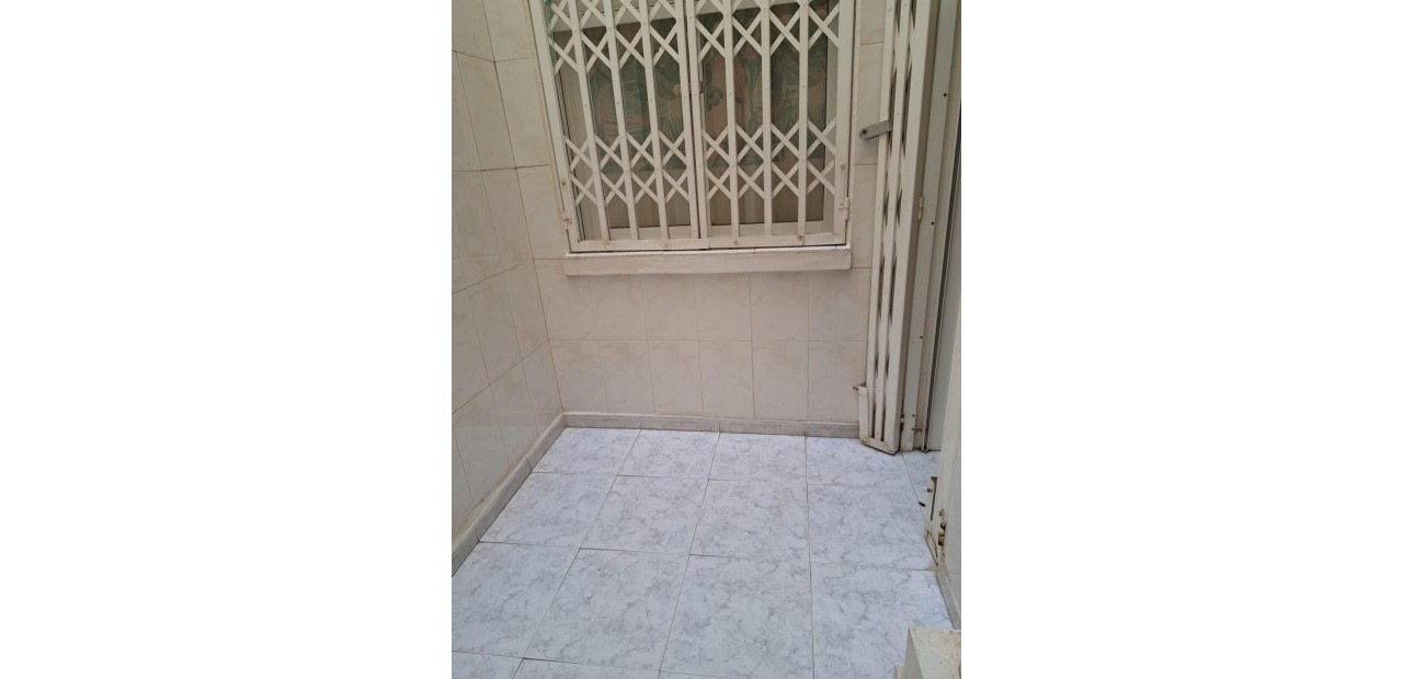 Venta - Apartamento / piso -
Torrevieja - Centro