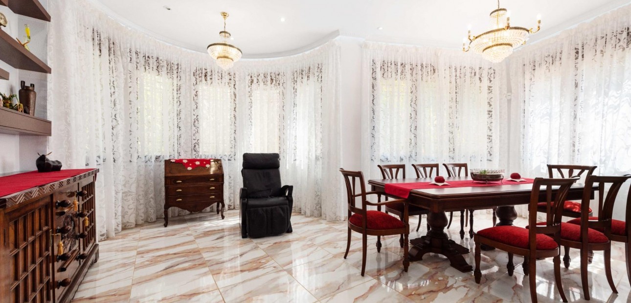Venta - Villa -
Orihuela Costa - Campoamor