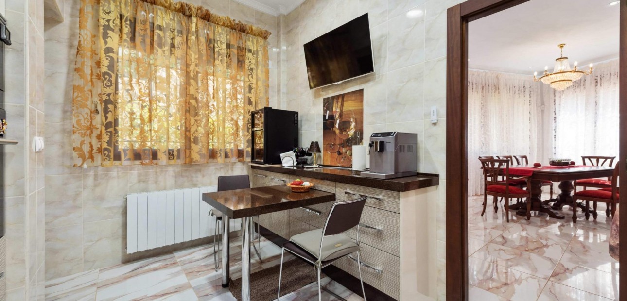 Venta - Villa -
Orihuela Costa - Campoamor
