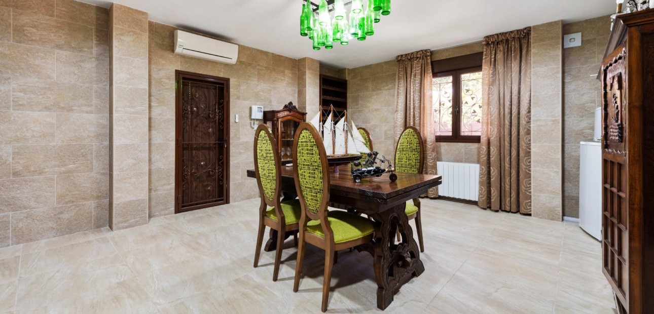 Venta - Villa -
Orihuela Costa - Campoamor