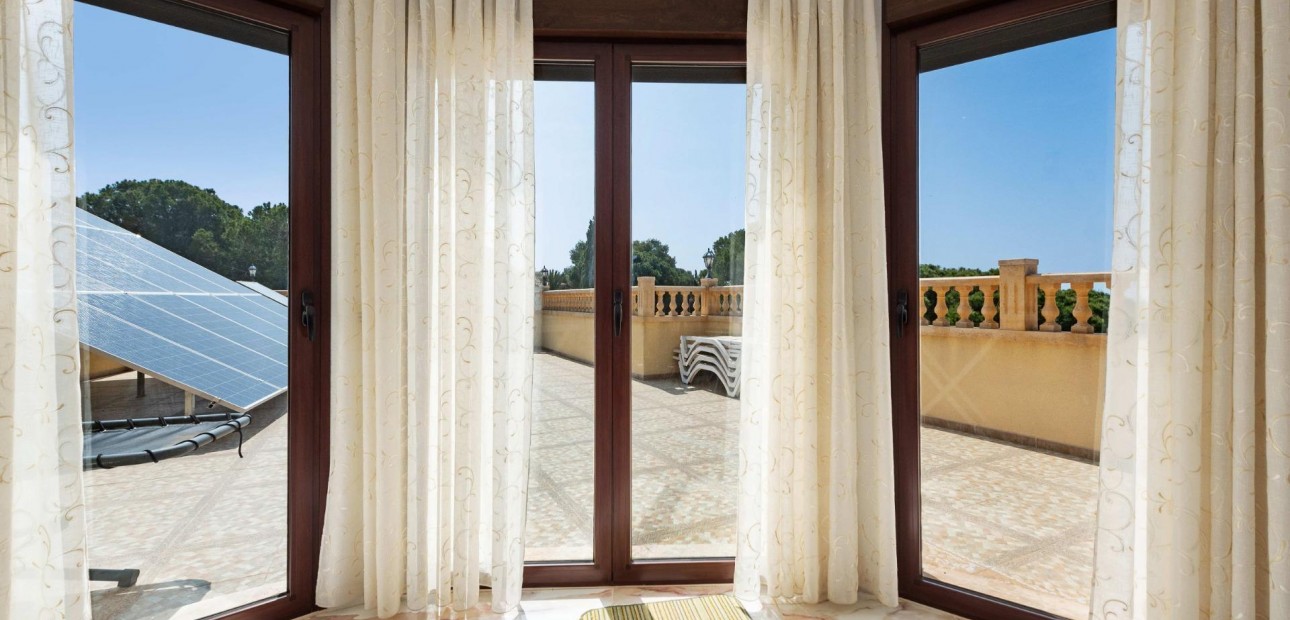 Venta - Villa -
Orihuela Costa - Campoamor