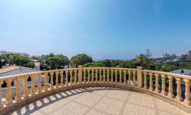 Venta - Villa -
Orihuela Costa - Campoamor