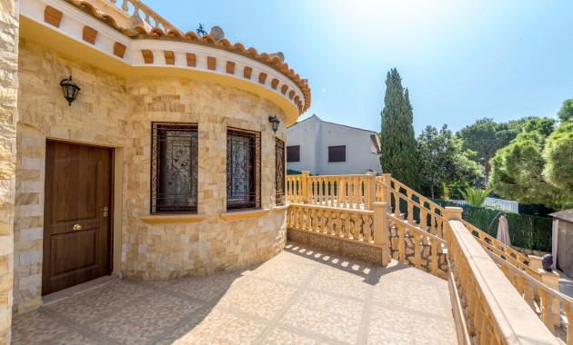 Venta - Villa -
Orihuela Costa - Campoamor
