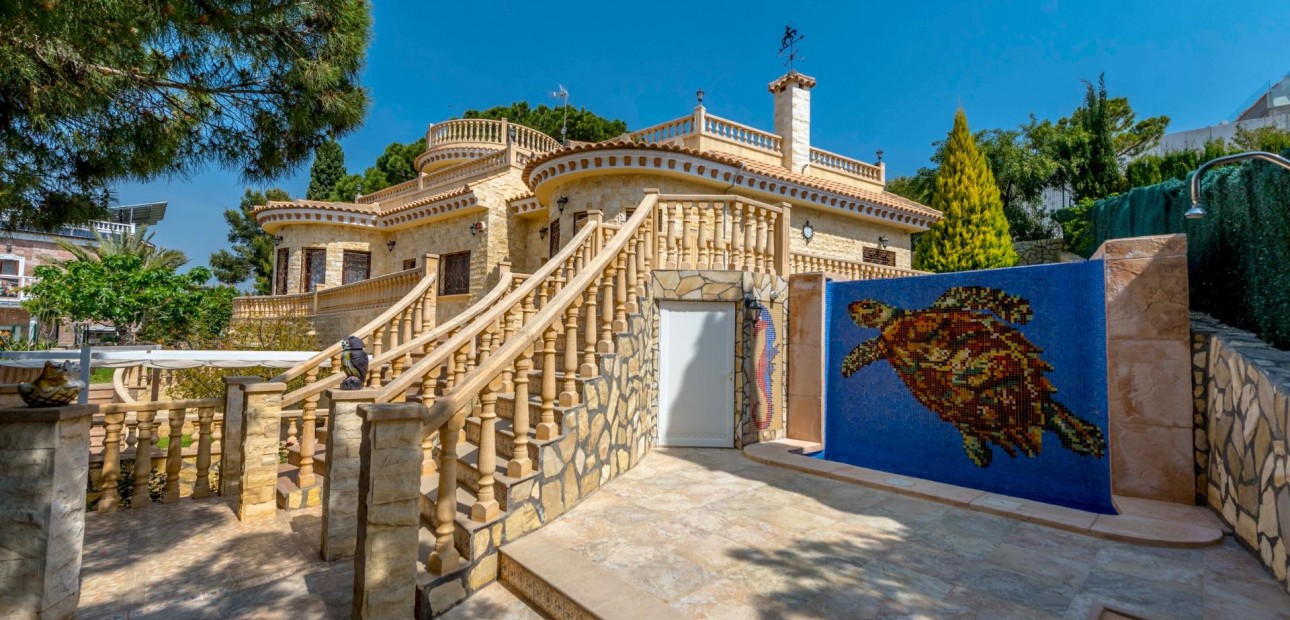 Venta - Villa -
Orihuela Costa - Campoamor