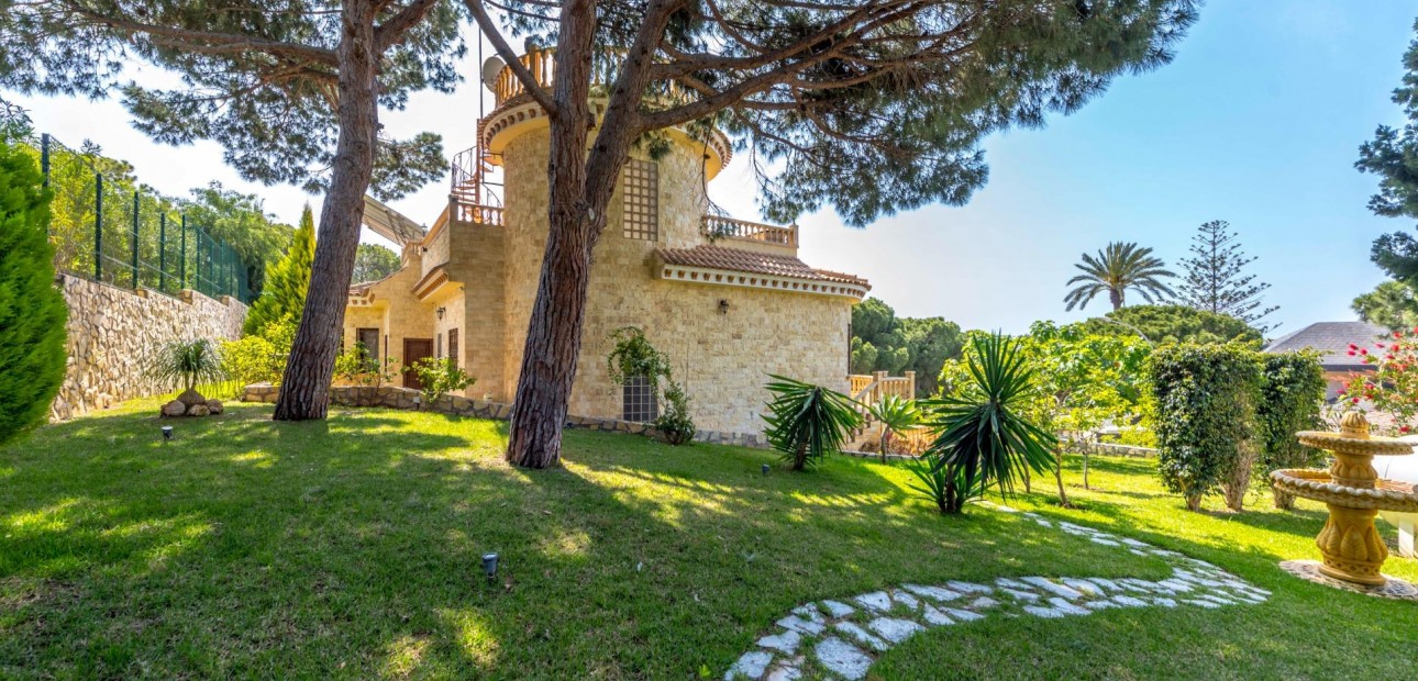 Venta - Villa -
Orihuela Costa - Campoamor