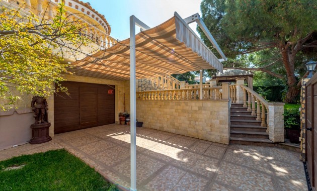 Venta - Villa -
Orihuela Costa - Campoamor