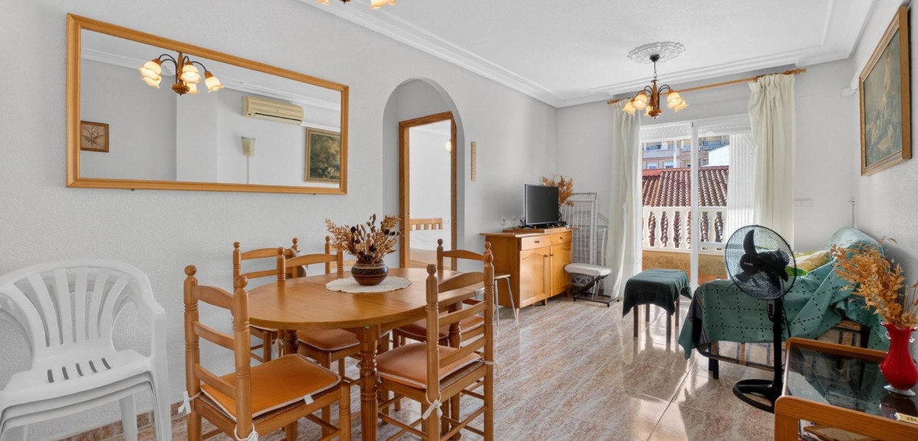 Venta - Apartamento / piso -
Torrevieja - Playa Los Locos