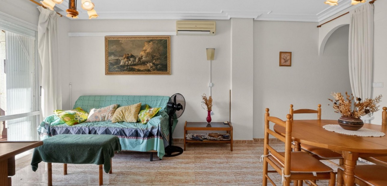 Venta - Apartamento / piso -
Torrevieja - Playa Los Locos