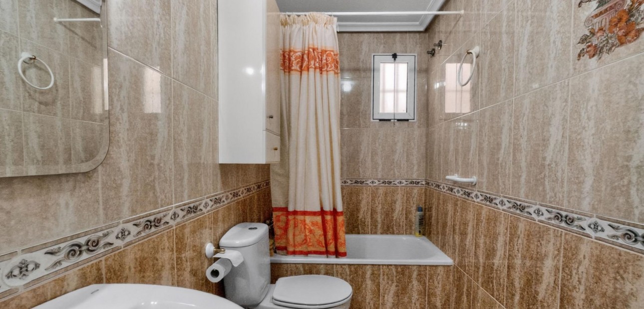Venta - Apartamento / piso -
Torrevieja - Playa Los Locos