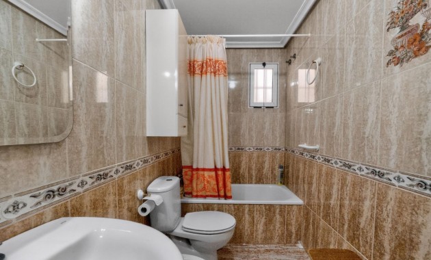 Venta - Apartamento / piso -
Torrevieja - Playa Los Locos