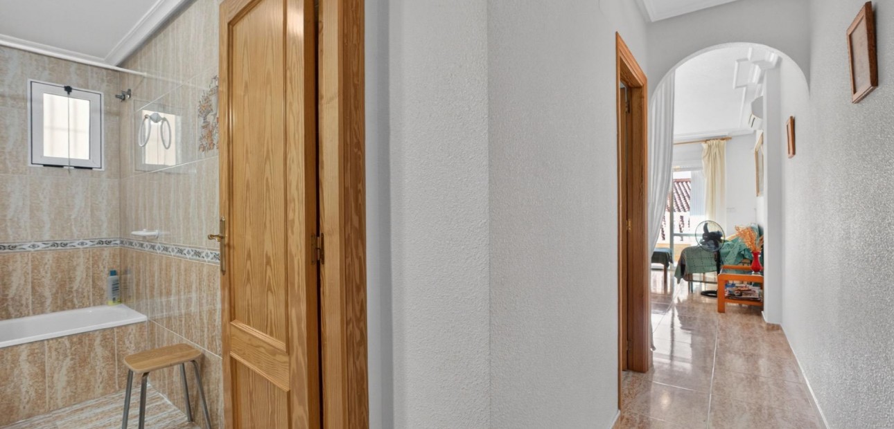Venta - Apartamento / piso -
Torrevieja - Playa Los Locos