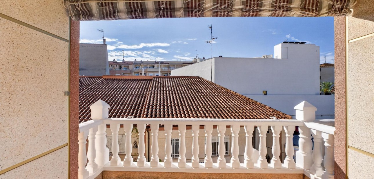 Venta - Apartamento / piso -
Torrevieja - Playa Los Locos