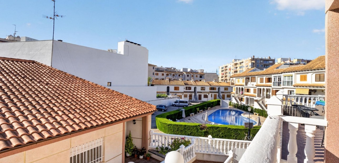 Venta - Apartamento / piso -
Torrevieja - Playa Los Locos