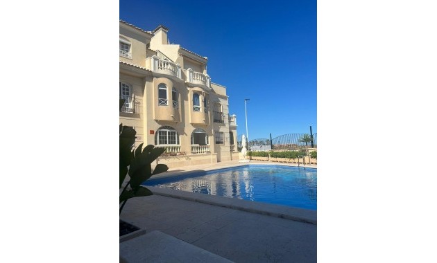 Venta - Ático -
Torrevieja - Los Frutales