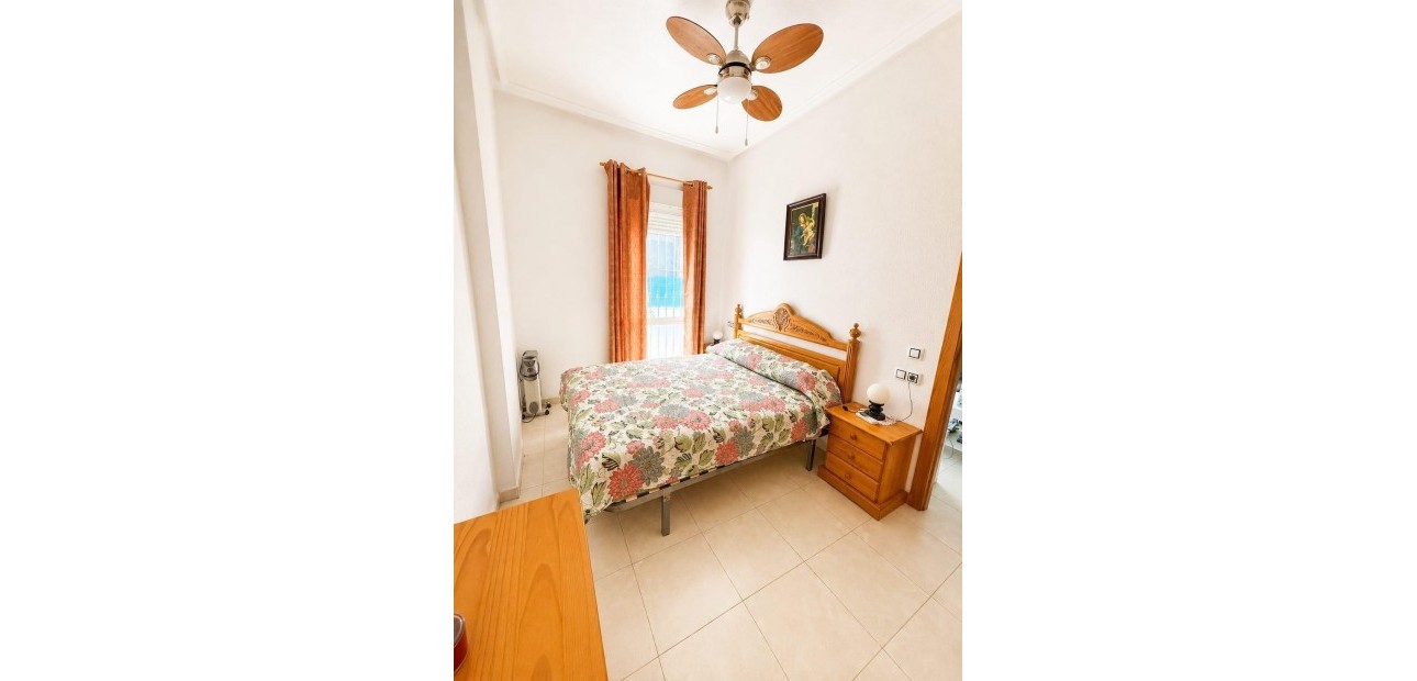 Venta - Apartamento / piso -
Torrevieja - Playa de los locos