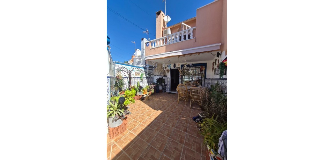 Venta - Terraced house -
Torrevieja - Los Frutales
