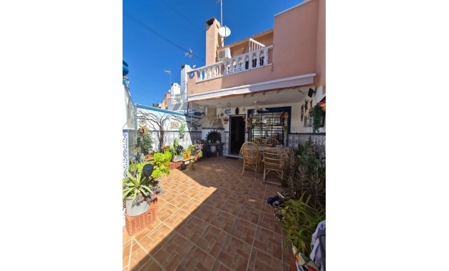 Venta - Terraced house -
Torrevieja - Los Frutales