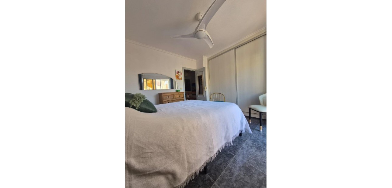 Venta - Terraced house -
Torrevieja - Los Frutales