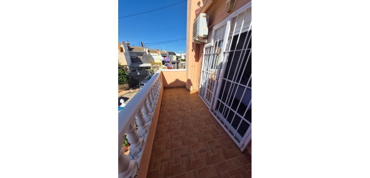 Venta - Terraced house -
Torrevieja - Los Frutales