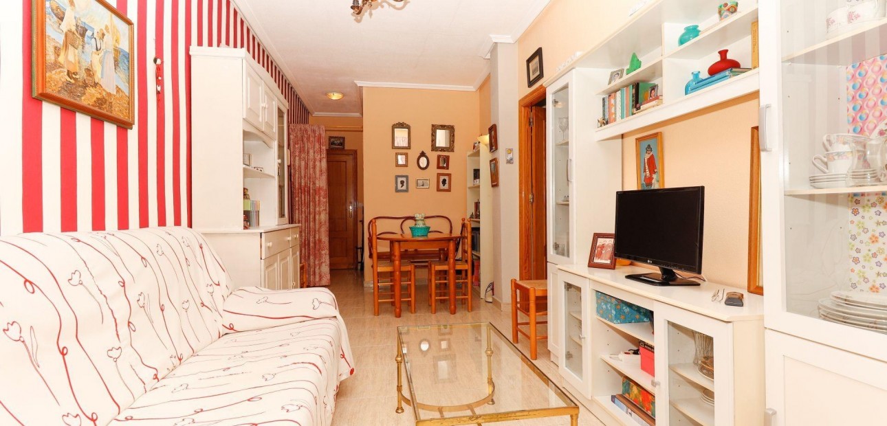 Herverkoop - Appartement / flat -
Torrevieja - torrevieja