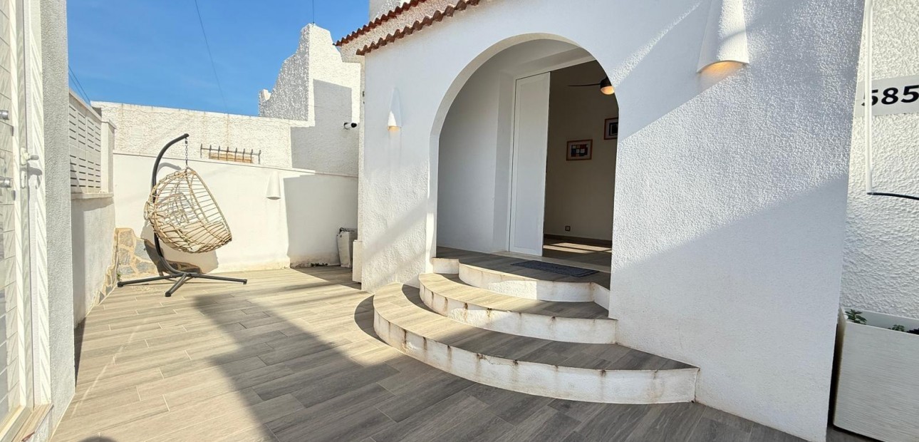 Venta - Villa -
Orihuela Costa - Las Filipinas