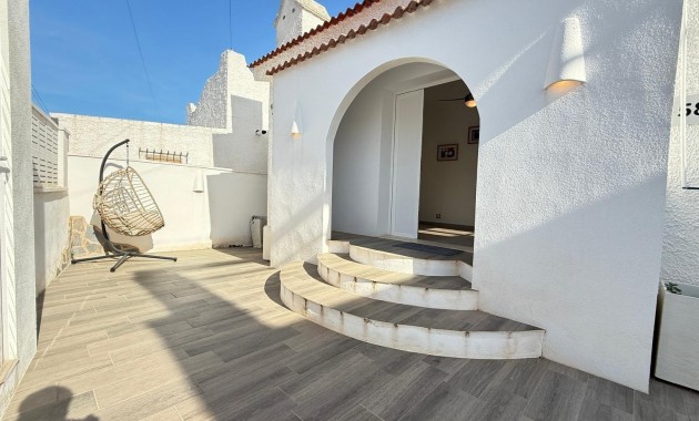 Venta - Villa -
Orihuela Costa - Las Filipinas