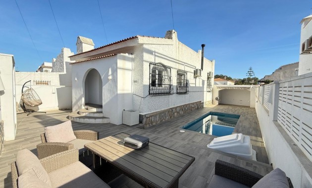 Venta - Villa -
Orihuela Costa - Las Filipinas