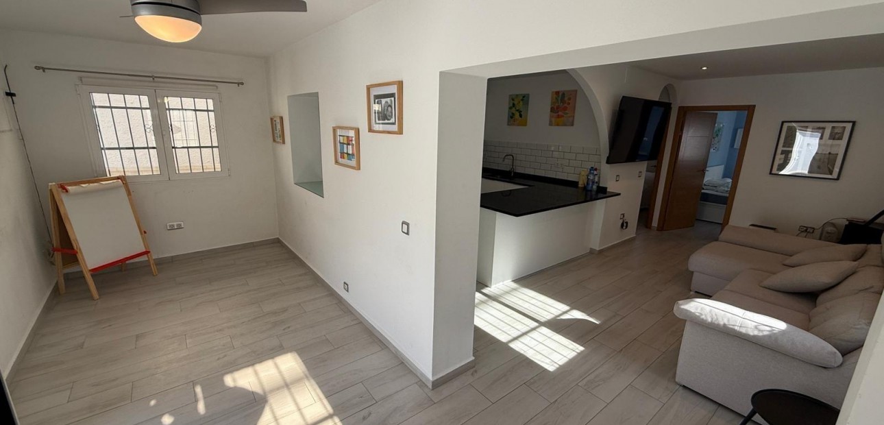 Venta - Villa -
Orihuela Costa - Las Filipinas
