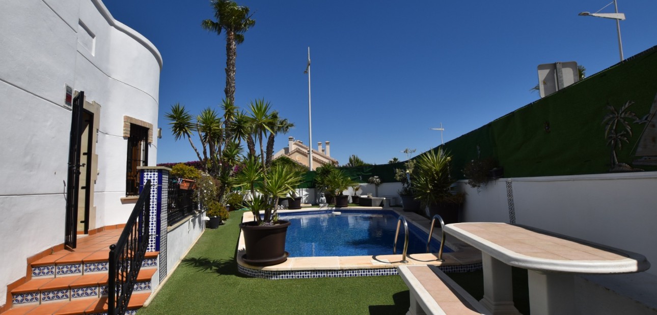 Venta - Detached Villa -
Algorfa - La Finca Golf Resort