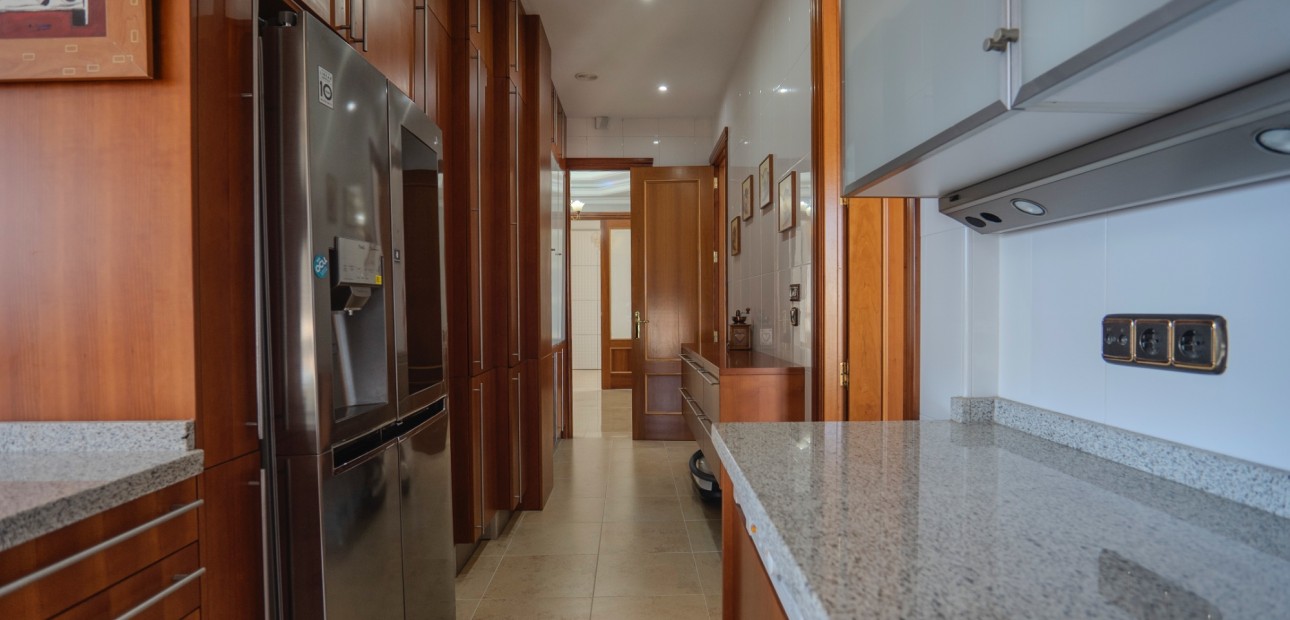 Venta - Apartamento / piso -
Benidorm - Benidorm - City