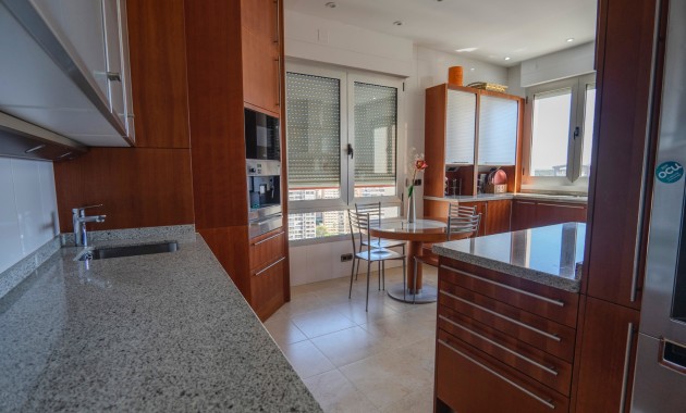 Venta - Apartamento / piso -
Benidorm - Benidorm - City