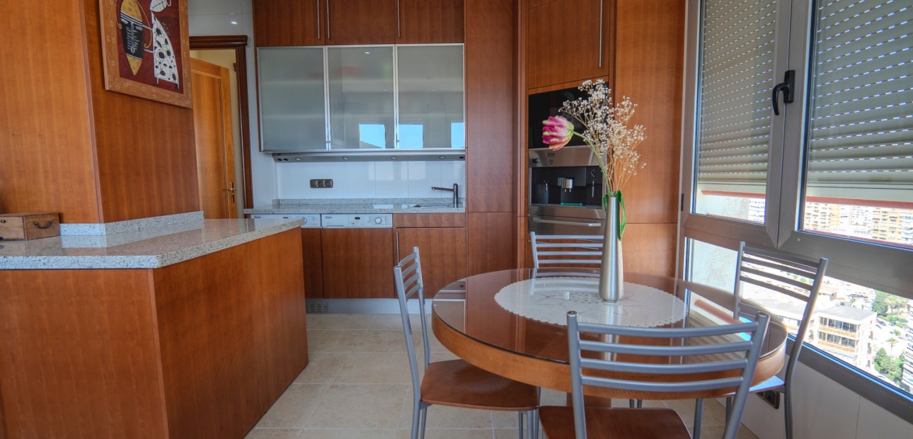 Venta - Apartamento / piso -
Benidorm - Benidorm - City