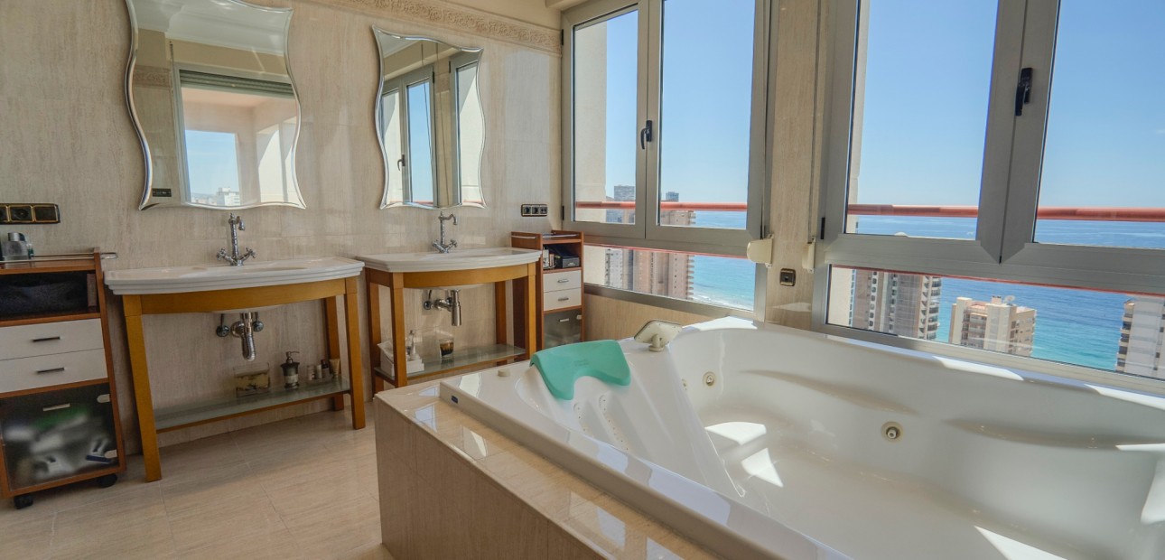 Venta - Apartamento / piso -
Benidorm - Benidorm - City