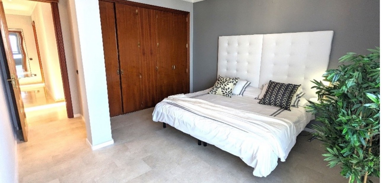 Venta - Apartamento / piso -
Benidorm - Benidorm - City