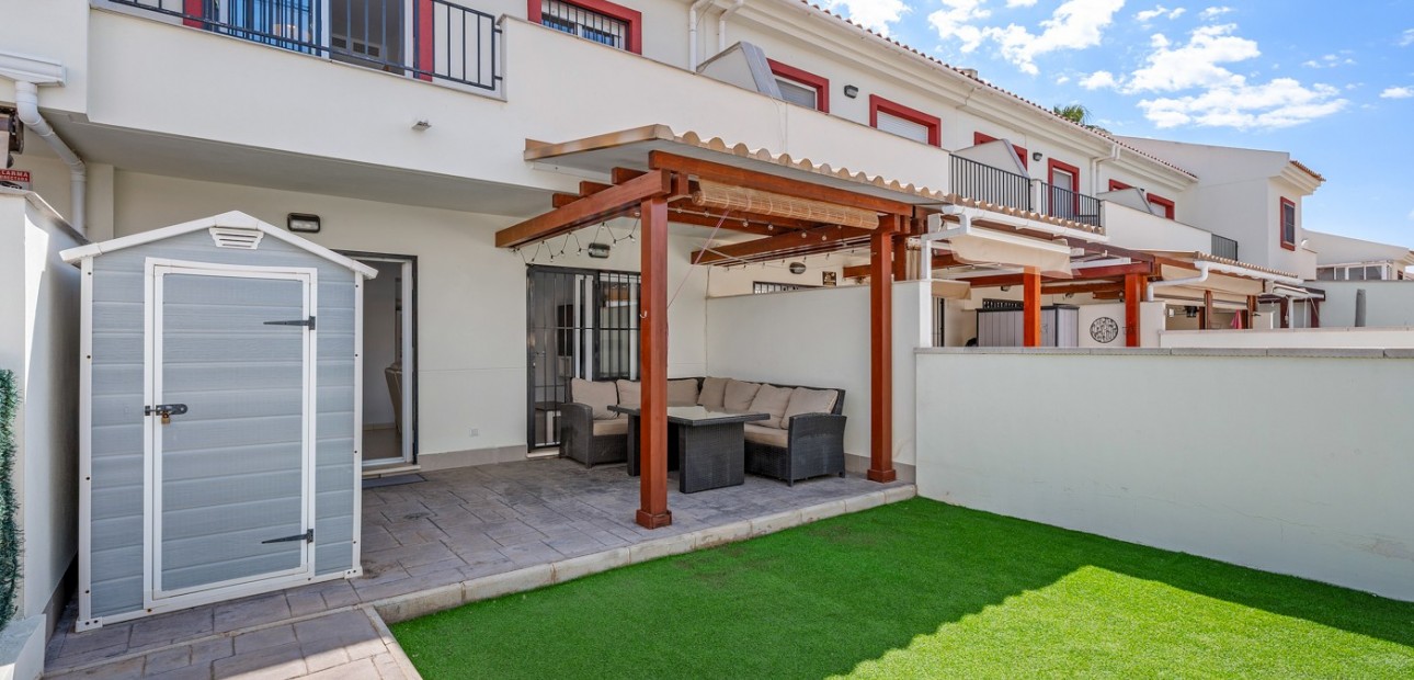 Venta - Adosado -
Ciudad Quesada - Lo Marabu