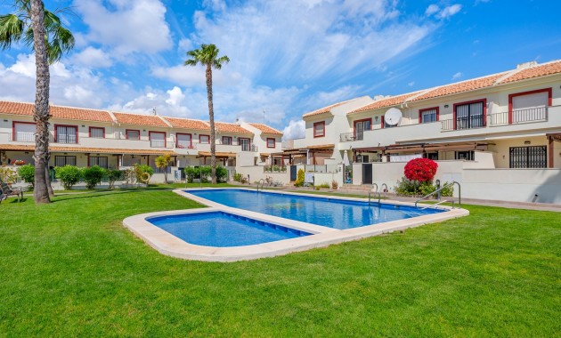 Venta - Adosado -
Ciudad Quesada - Lo Marabu